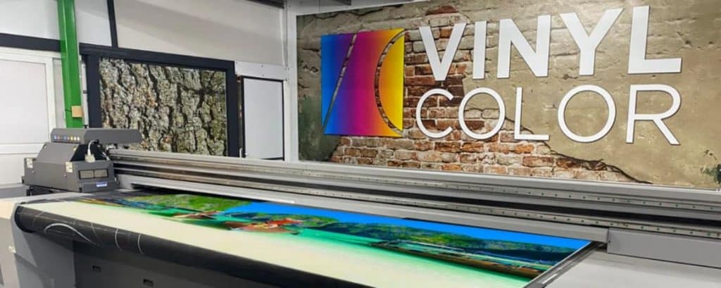 Large format printing, what is it? - VinylColor